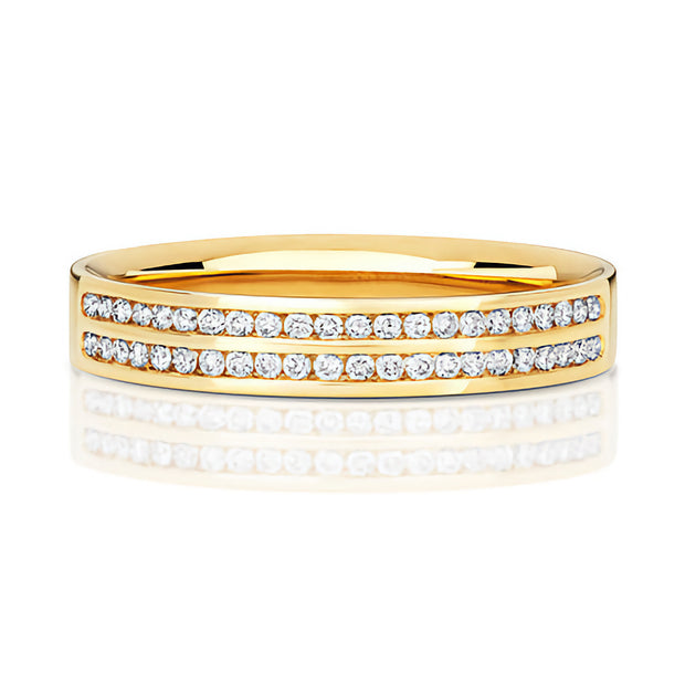 18K Gold Wedding Ring with Diamond