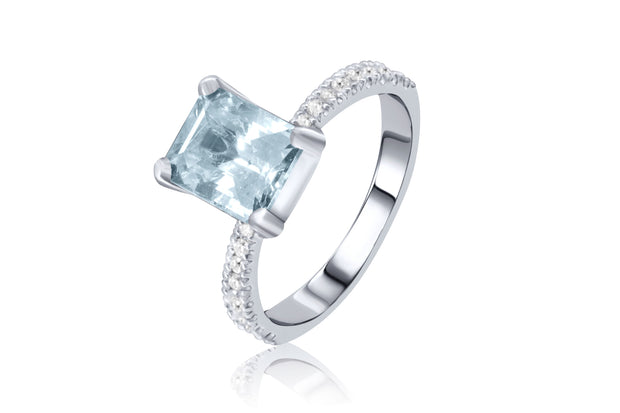 2.2ct Aquamarine 0.26ct Diamond Ring in Platinum
