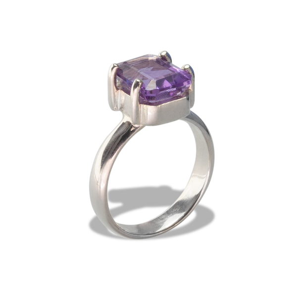 Amethyst Ring in Sterling Silver 2.96ct