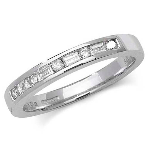 Diamond Ring in 9K White Gold