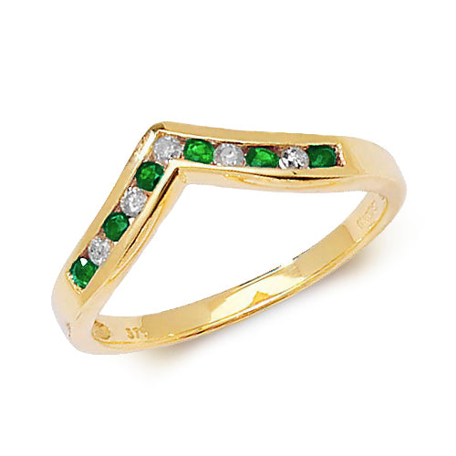 Emerald and Diamond Ring in 9K Gold