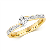 Diamond Ring in 9K Gold