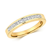 Diamond Ring in 18K Gold