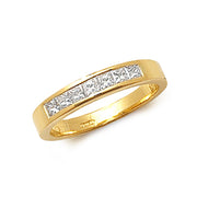 Diamond Ring in 18K Gold