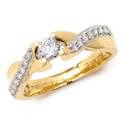 Diamond Ring in 18K Gold