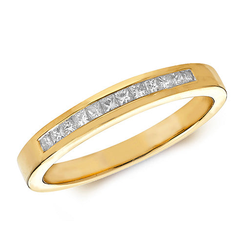 Diamond Ring in 18K Gold