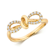 Diamond Ring in 18K Gold