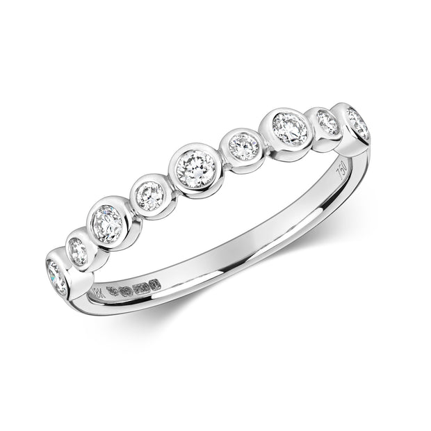 Diamond Ring in 18K White Gold