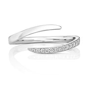 Diamond Ring in 18K White Gold