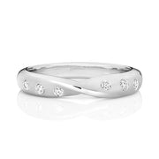 Platinum Crossover Band Gypsy Setting with G SI1 Diamond